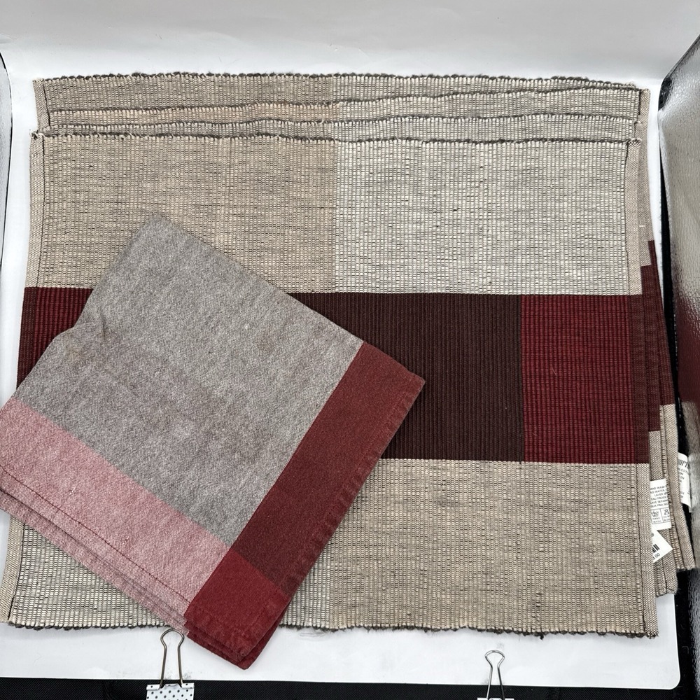 Pier 1 One Imports Set of 4 Placemats and Napkins‎ Red Asian Crackle Color Block